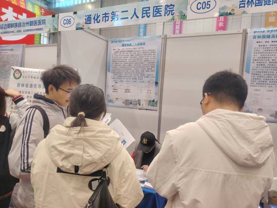 12a3e529d9318755c65f0aa00bf573fb